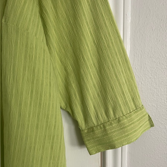 Quizz Woman light green button up shirt - Picture 4 of 4